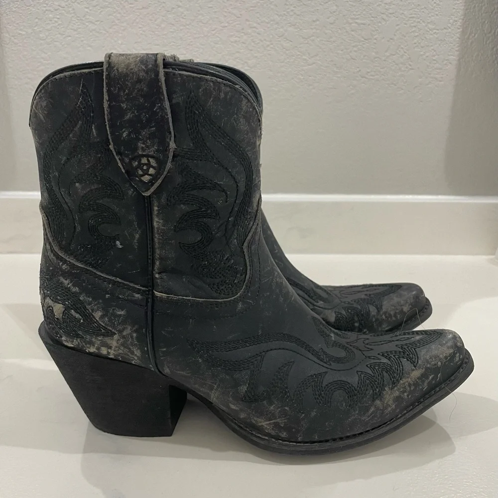 Ariat sturdy ankle